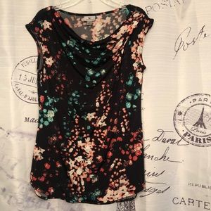Women’s sleeveless blouse.